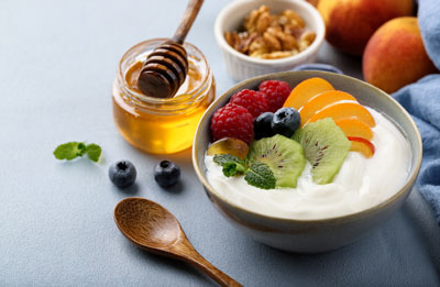 yoghurt-and-fruit